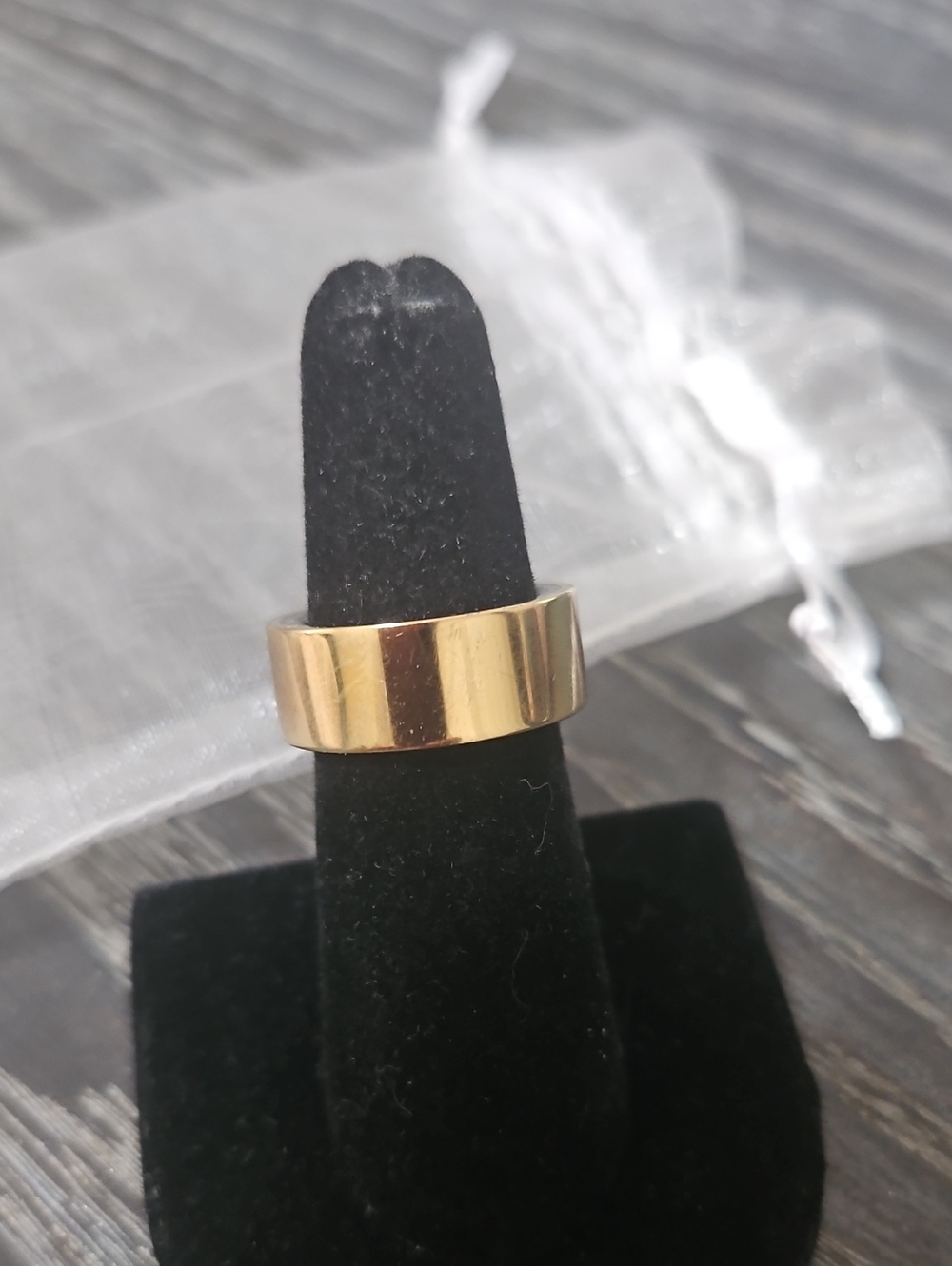 Ultrahuman Air S06 Gold Ring 6 'No Charger'